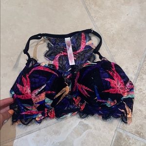 Victoria’s Secret PINK bra